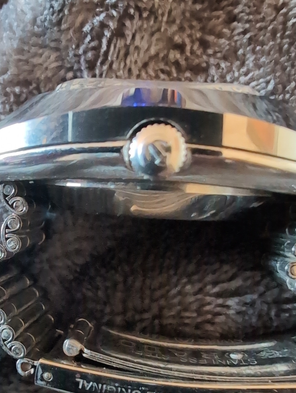 Rado DIASTAR  Men's Watch with Textured Crystal Dial With Sapphires Stones - Picture 4 of 7